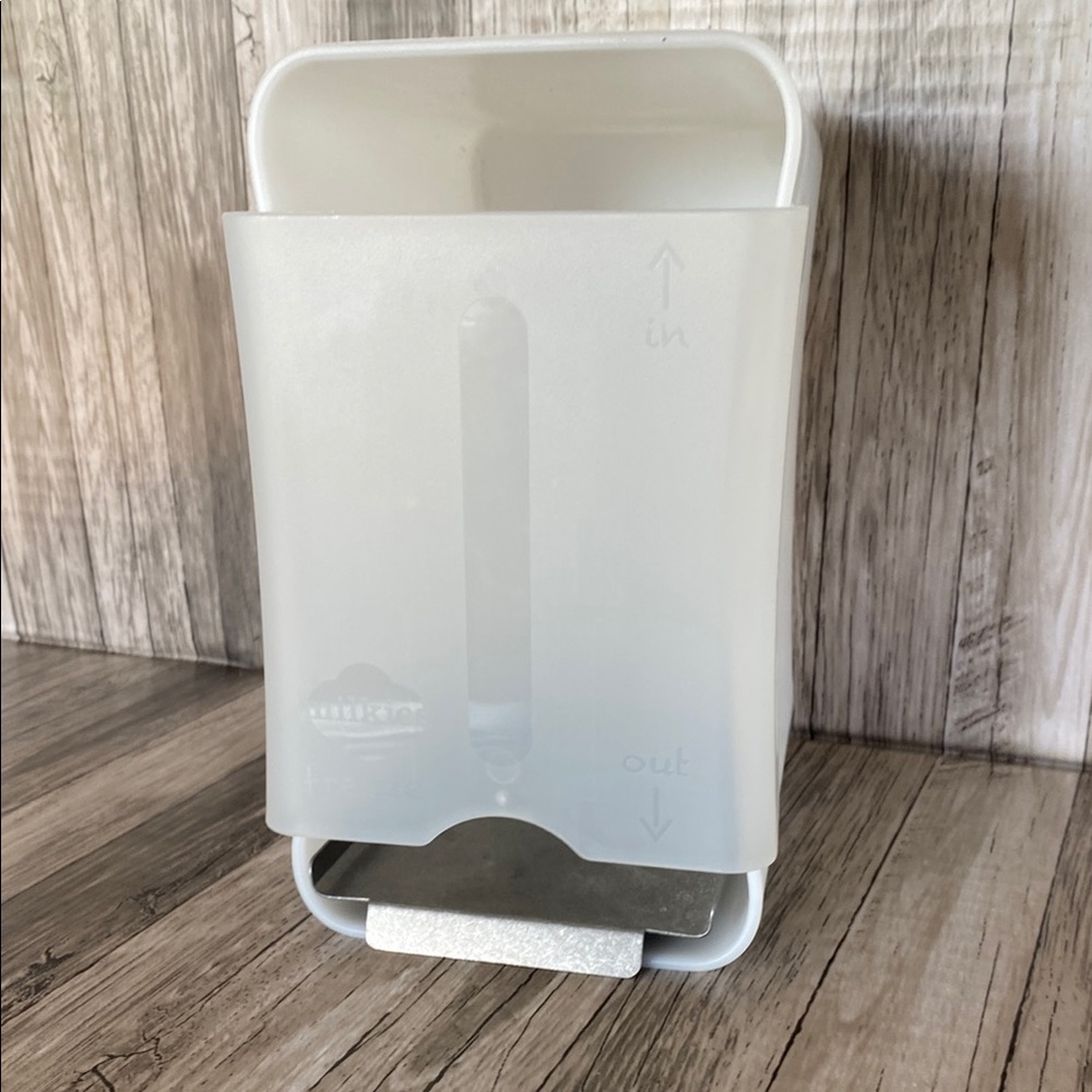 Milkie’s Breast Milk Storage Bag Container Organizer